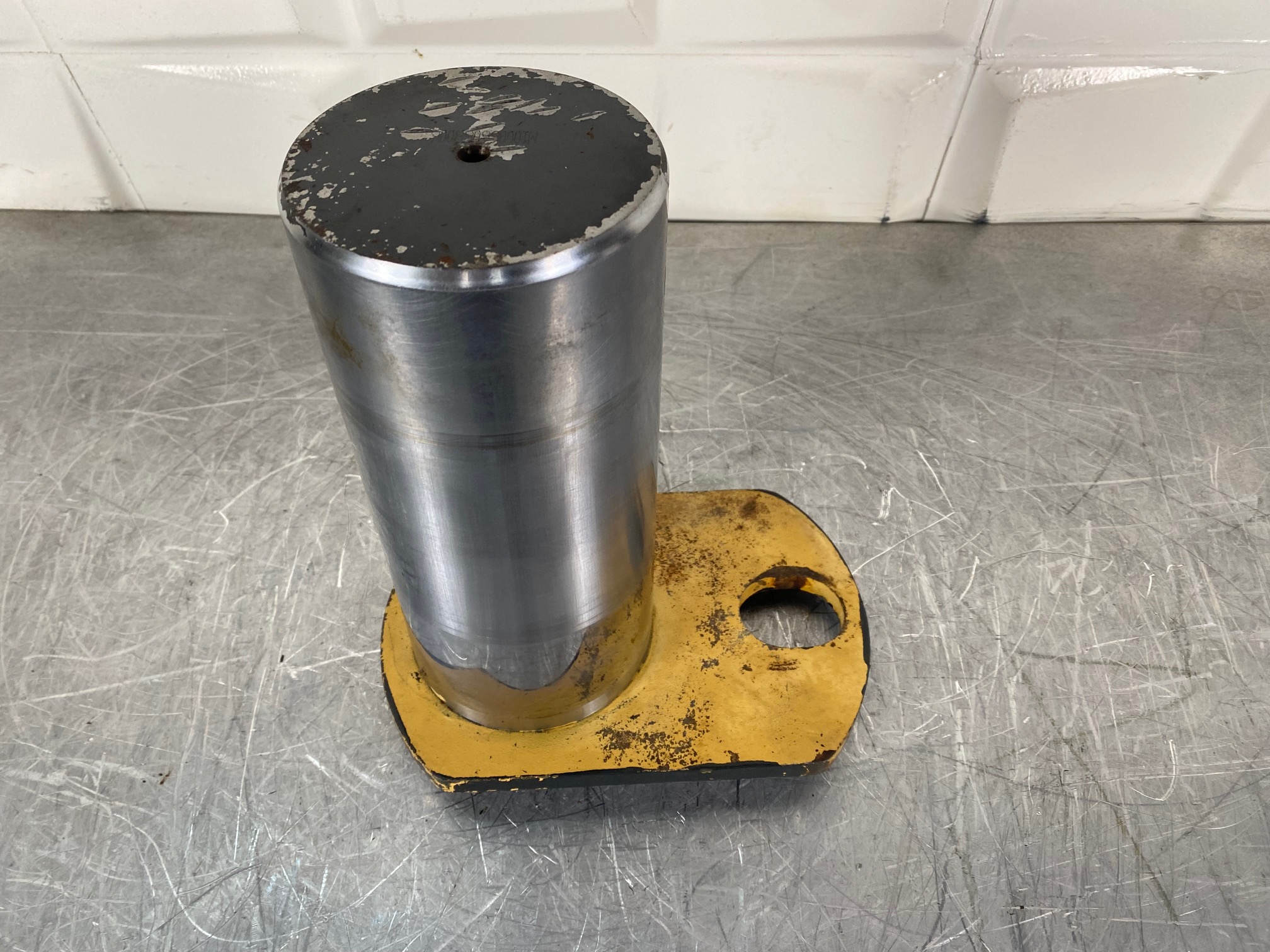 KOMATSU WA380-7 424-70-11950 - BULÓN DE AGARRE DEL CHASIS A LA BOTELLA DE VOLTEO