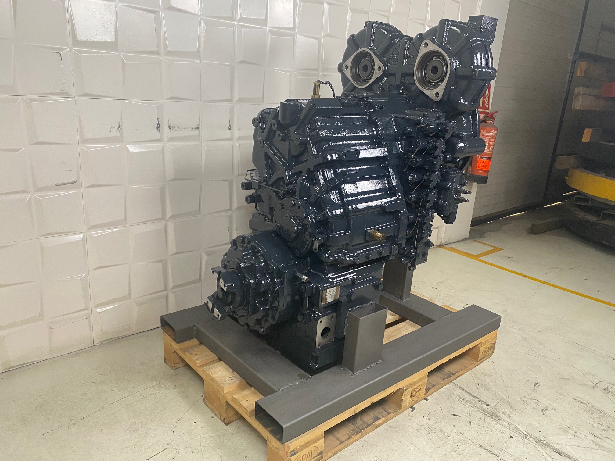 KOMATSU WA380-7 - 714-12-40010 - TRANSMISSION - Image 7