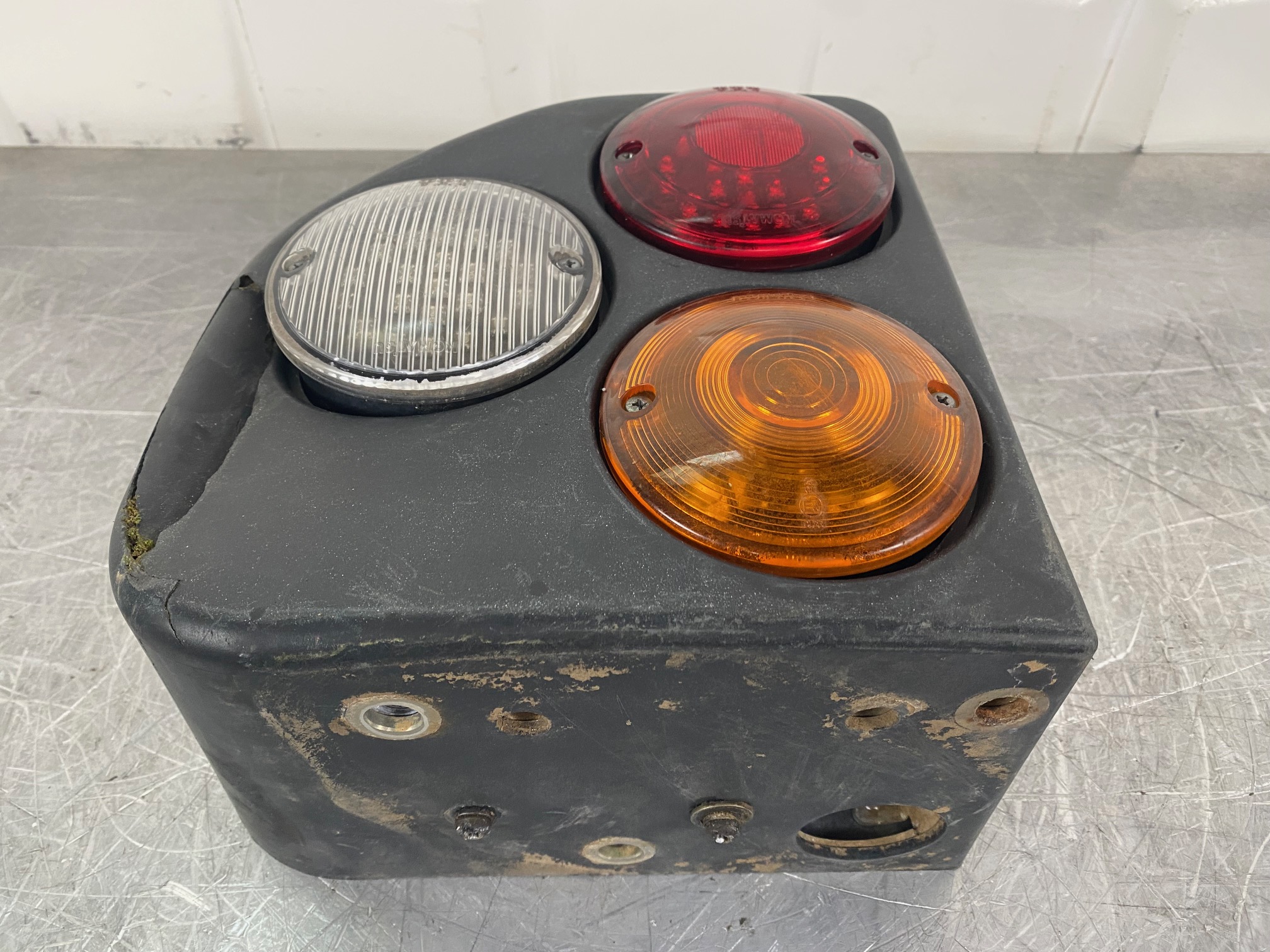 KOMATSU WA380-7 423-06-53331 - FARO TRASERO IZQUIERDO - Imagen 2