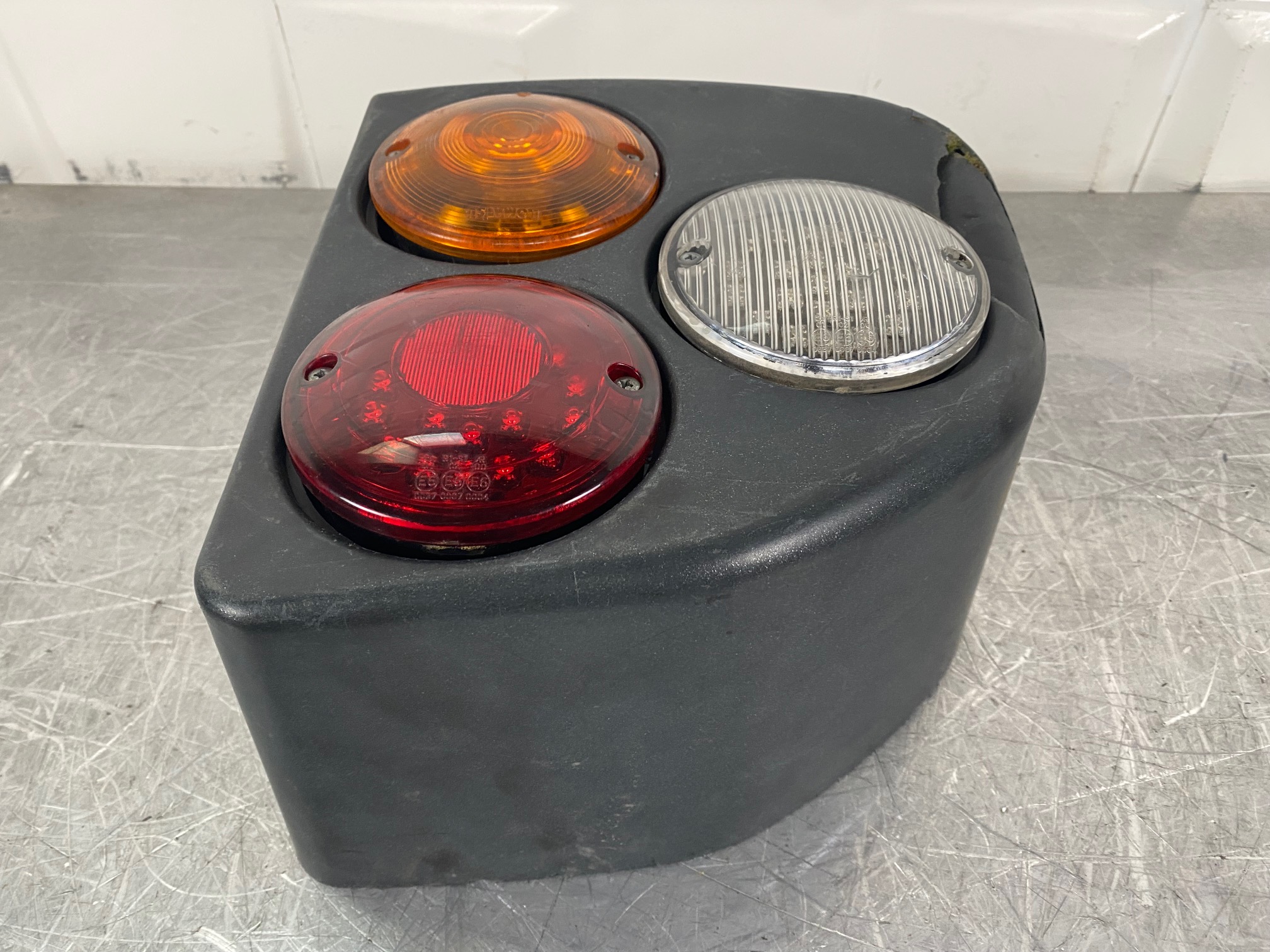 KOMATSU WA380-7 423-06-53331 - FARO TRASERO IZQUIERDO - Imagen 4