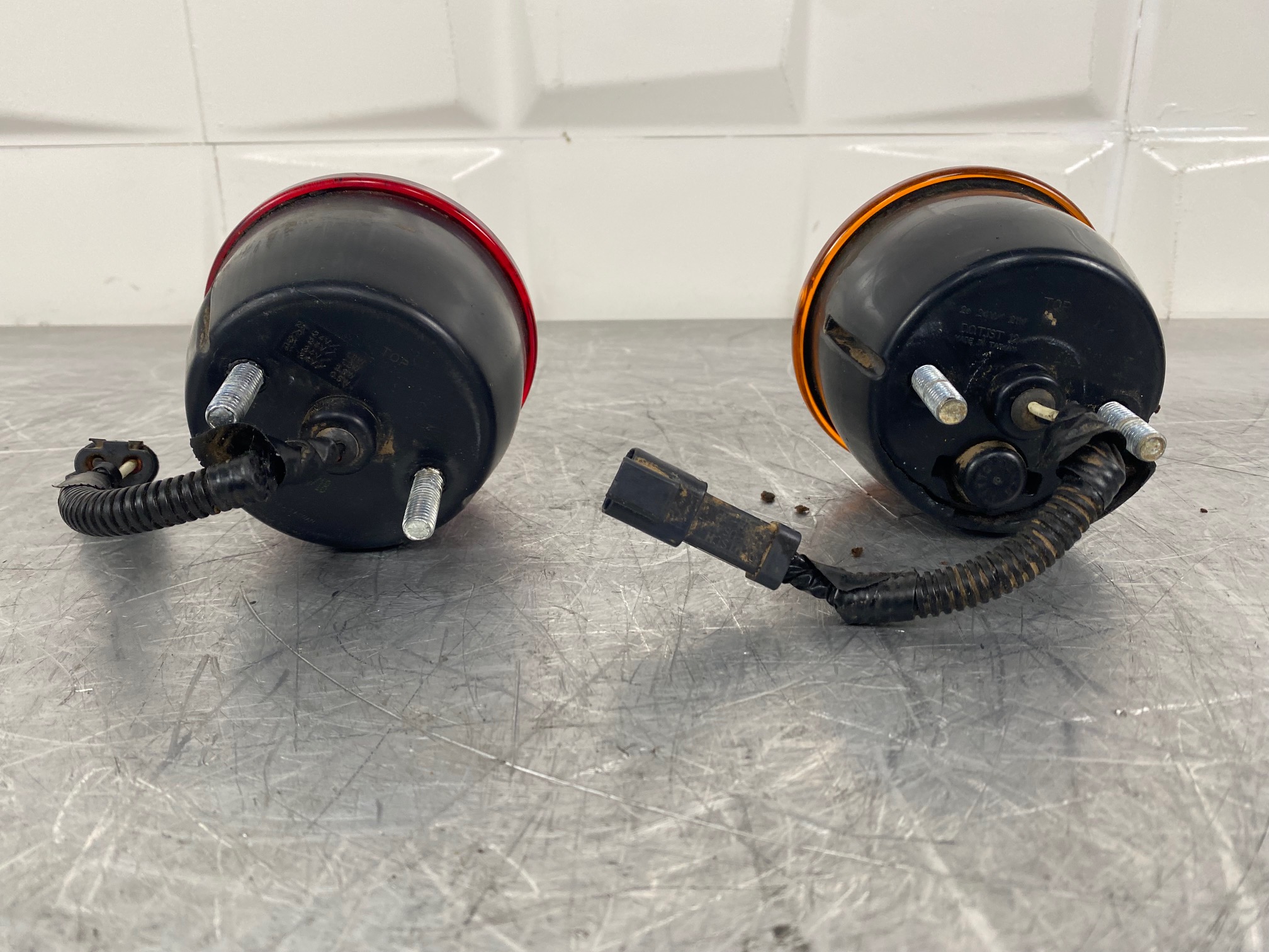 KOMATSU WA380-7 - PILOTO DE FARO TRASERO DERECHO - Imagen 4