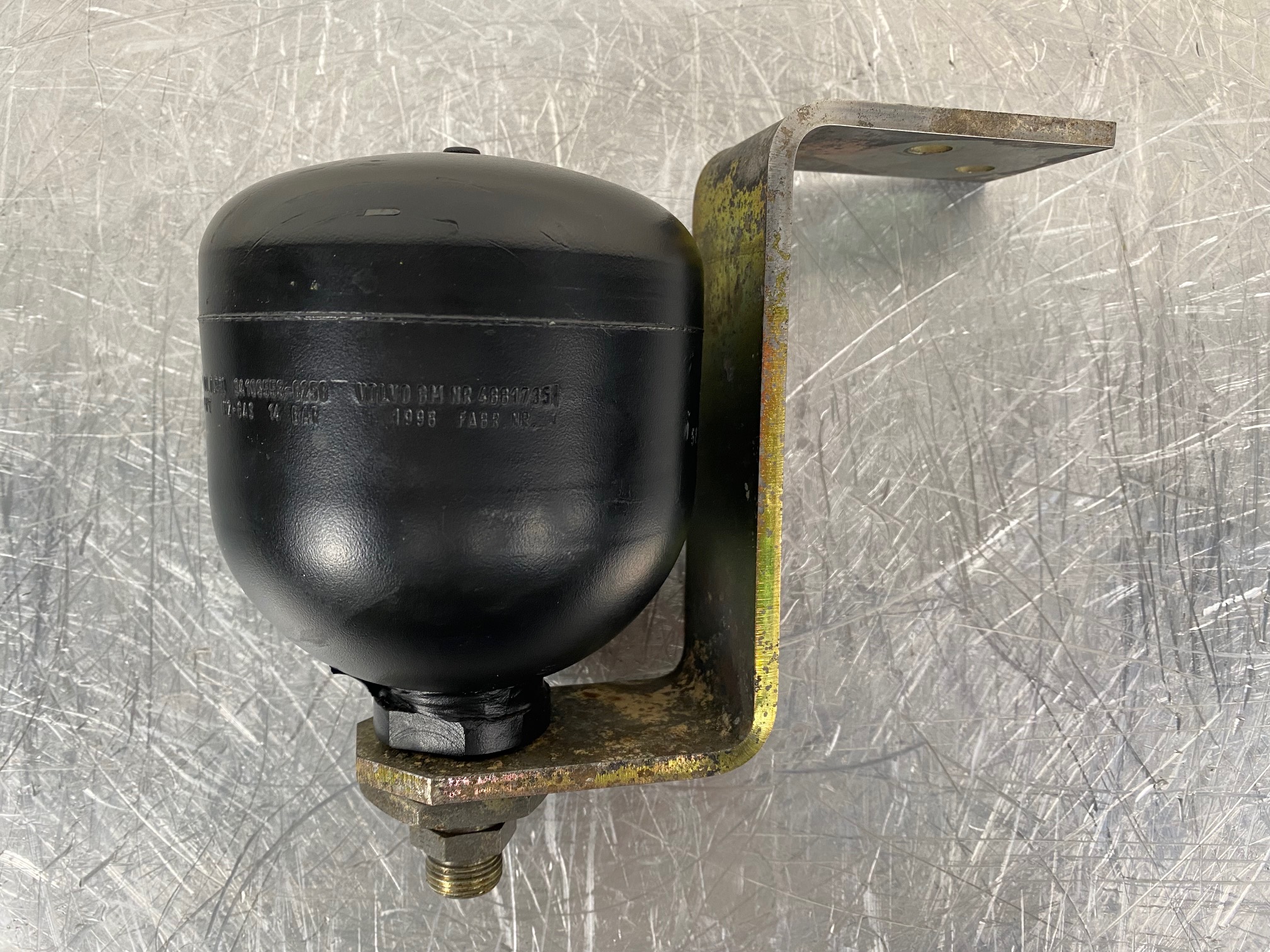 VOLVO L50C 4881735 - ACUMULADOR - Imagen 2