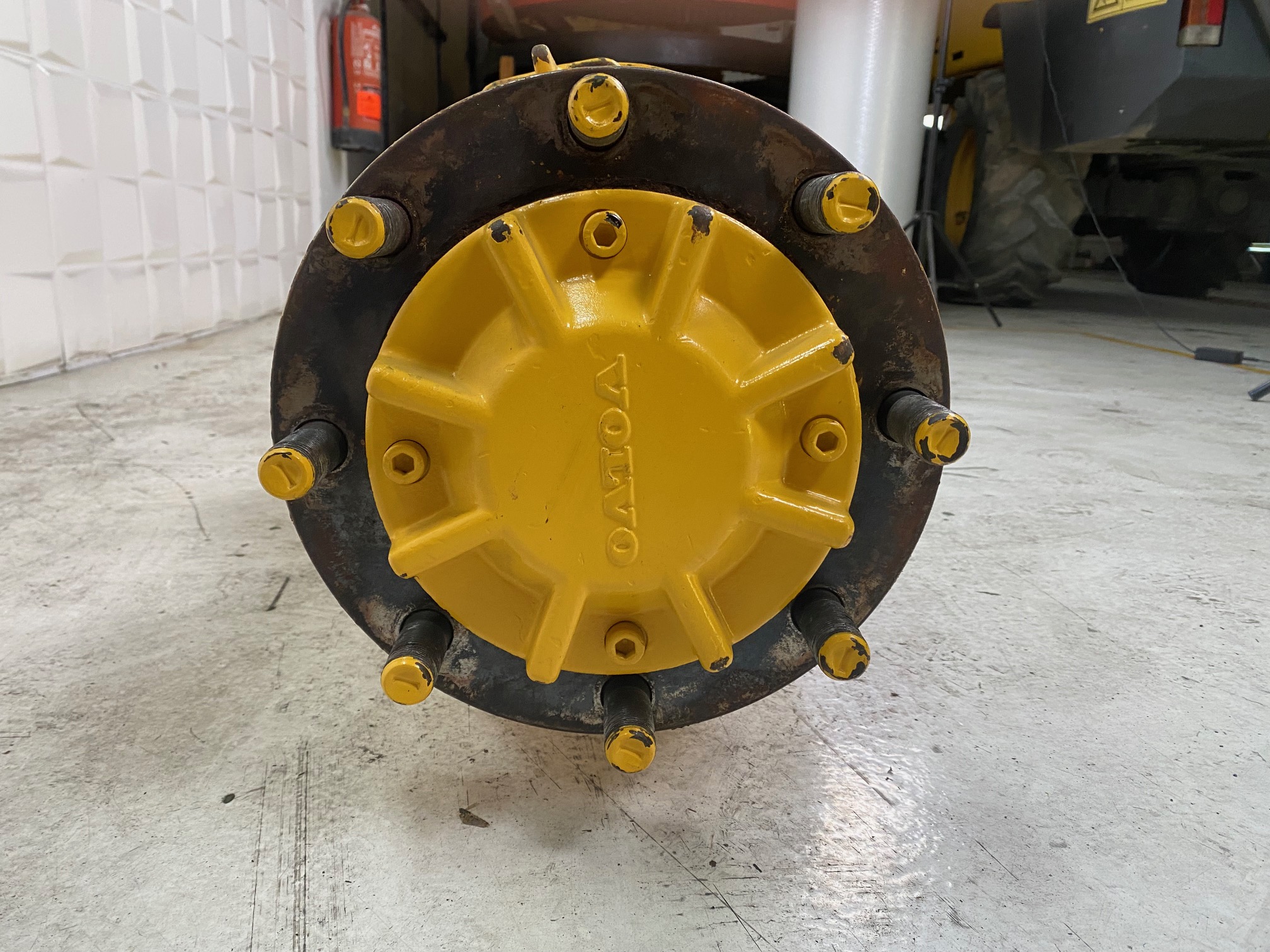 VOLVO L50C - VOE23819 - FRONT AXLE - Image 7