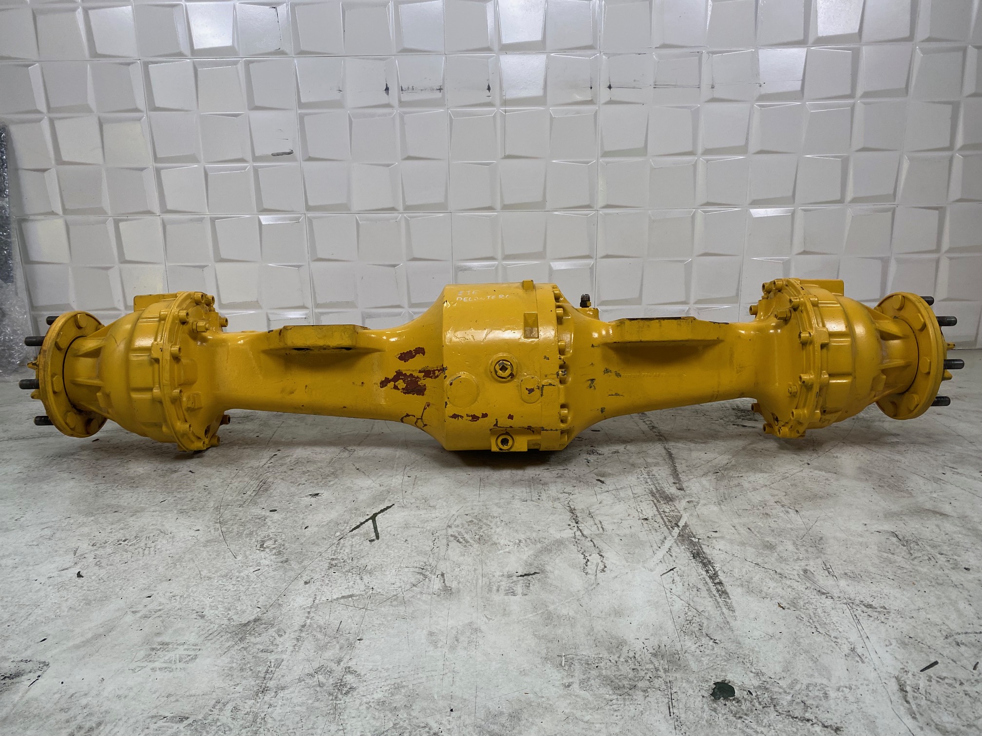 VOLVO L50C - VOE23819 - FRONT AXLE