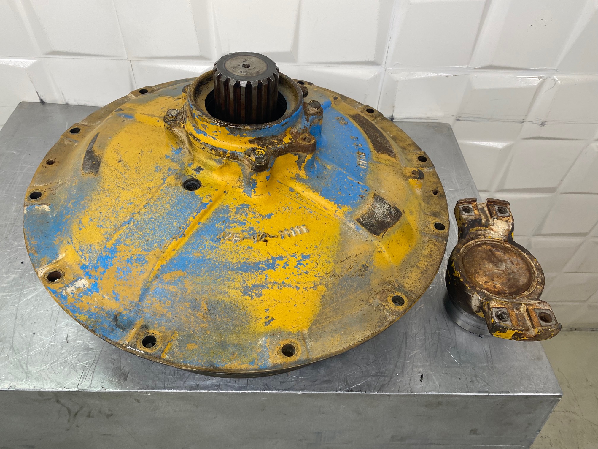 KOMATSU WA500-1 - 425-12-11004 - DAMPER - Image 4