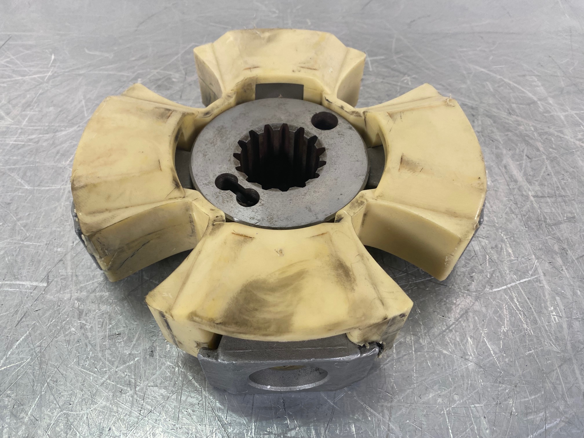 HITACHI ZX350LCN-3 - - PUMP DRIVE FLECTOR
