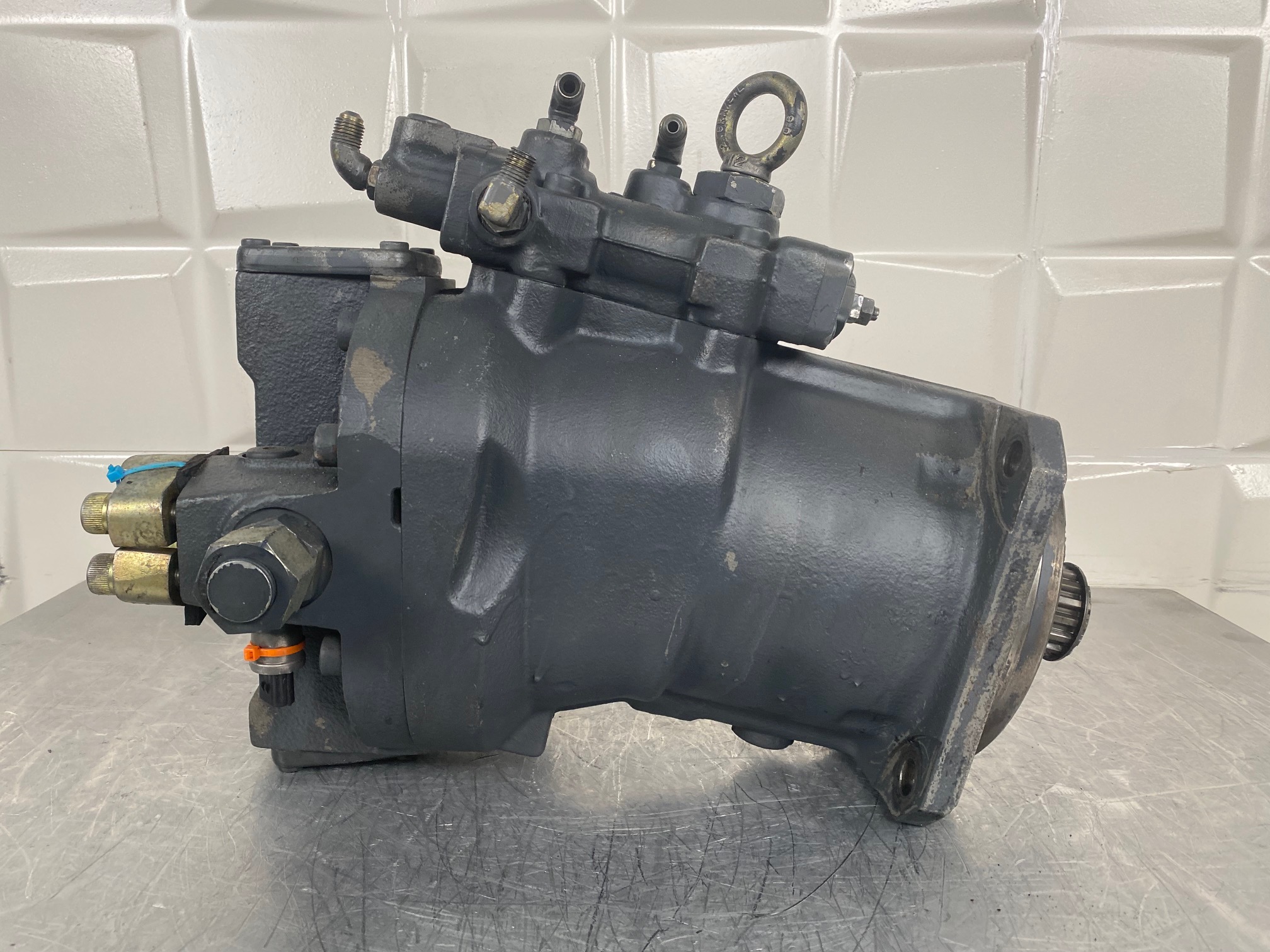 HITACHI ZX350LCN-3 - - MAIN HYDRAULIC PUMP HPV145H - Image 3